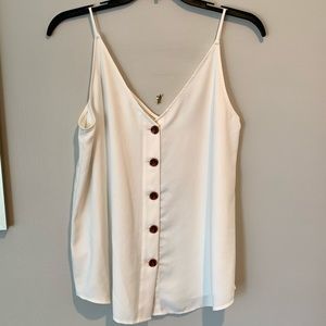 Loft button front tank
